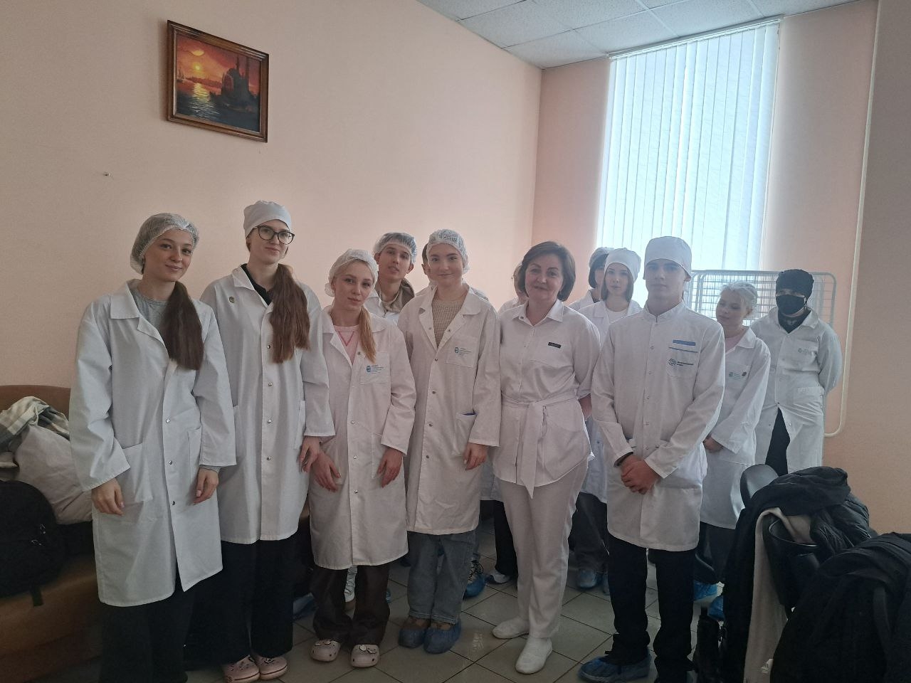 В рамках профориентационной работы для учеников 11М класса была организована экскурсия в наркологический диспансер на Волчанской!.