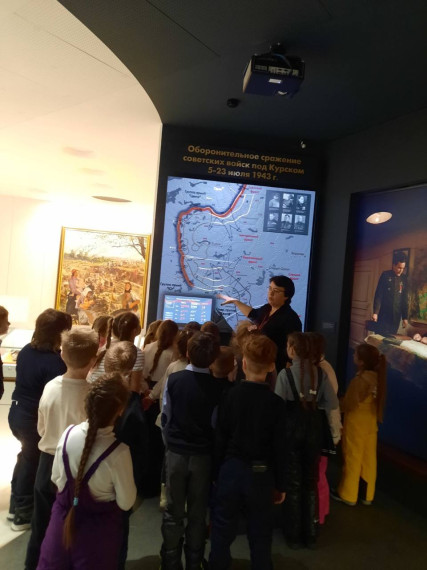 Ученики 1-Д класса посетили музей-диораму «Курская битва: Белгородское направление»‎.